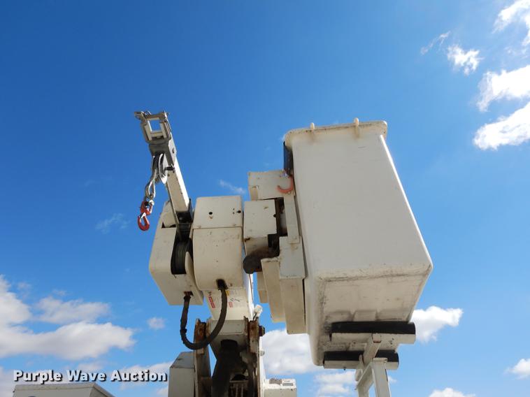 image for item DC0310 2006 Freightliner M2 106 bucket truck