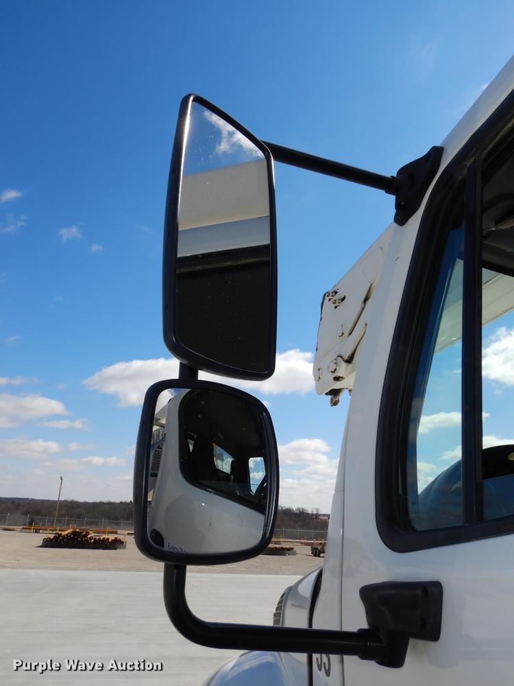 image for item DC0310 2006 Freightliner M2 106 bucket truck