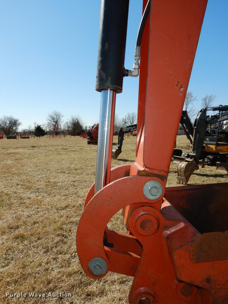 image for item DC0328 2005 Ditch Witch RT55H trencher