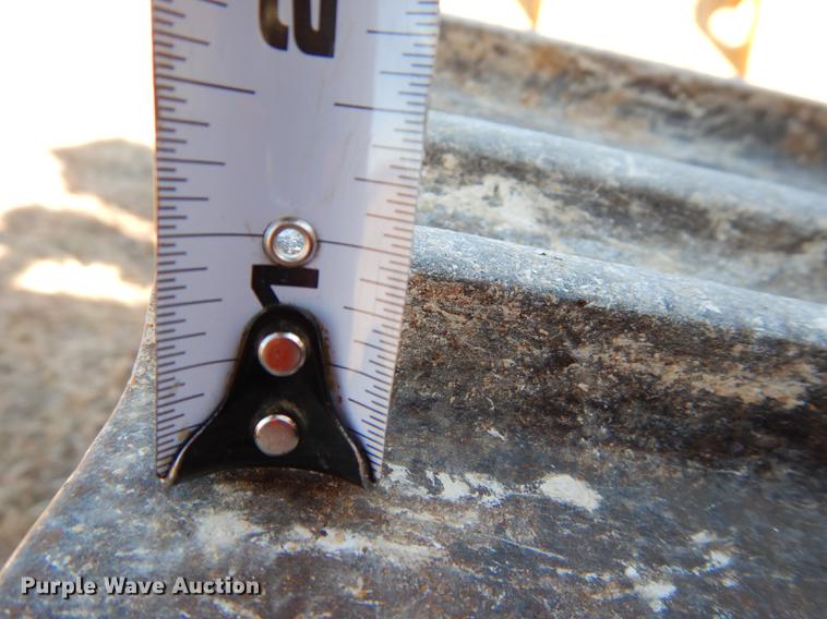 image for item DC0338 2000 John Deere 655C track loader