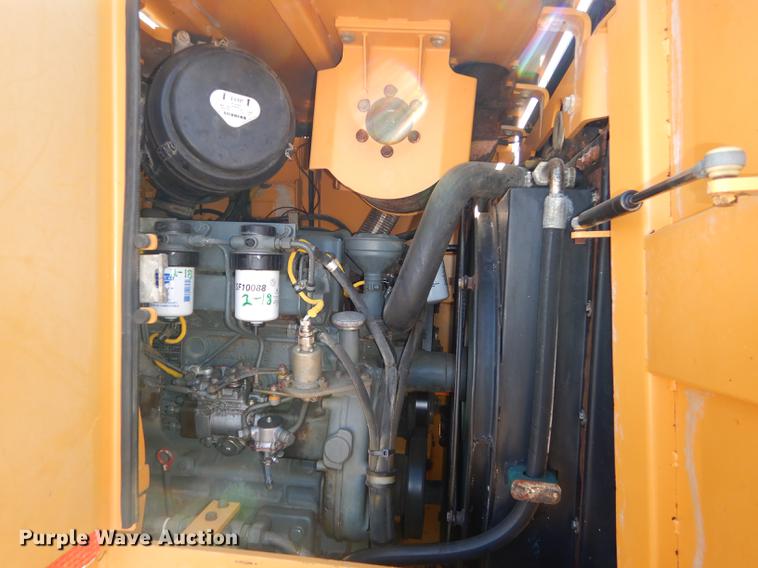 image for item DC0338 2000 John Deere 655C track loader