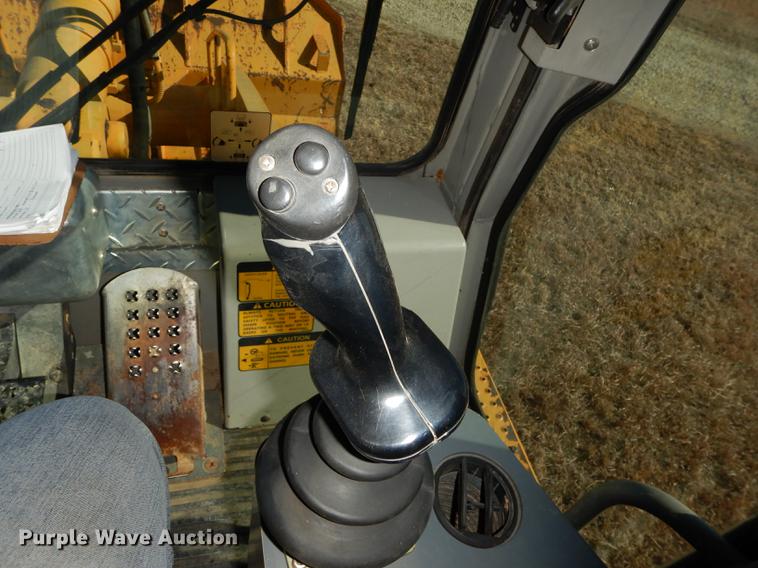 image for item DC0338 2000 John Deere 655C track loader