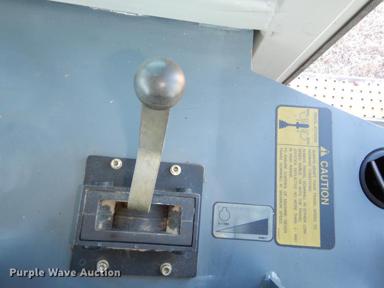 image for item DC0338 2000 John Deere 655C track loader