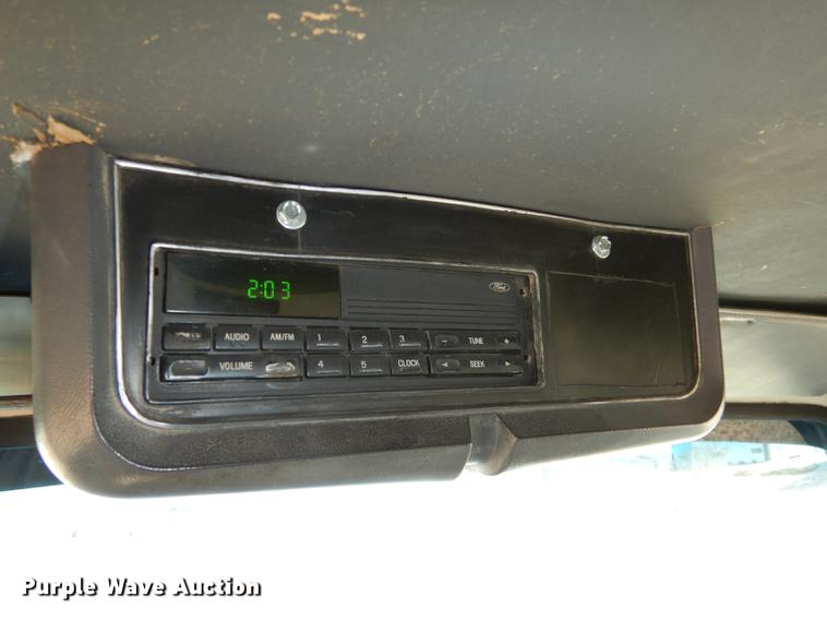 image for item DC0340 1994 Ford LTS9000 dump truck