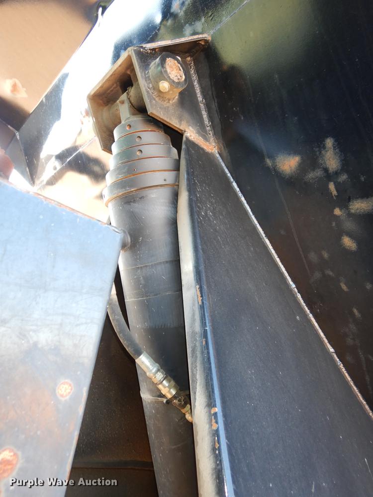 image for item DC0340 1994 Ford LTS9000 dump truck