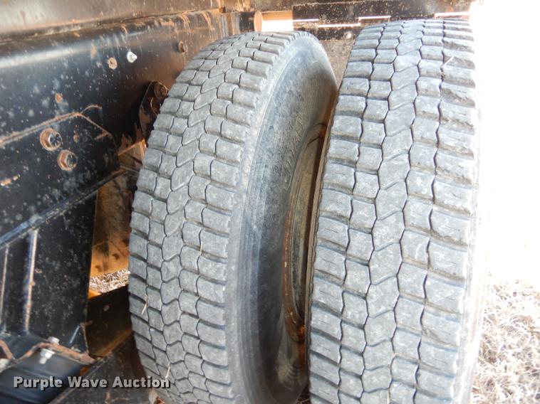 image for item DC0340 1994 Ford LTS9000 dump truck