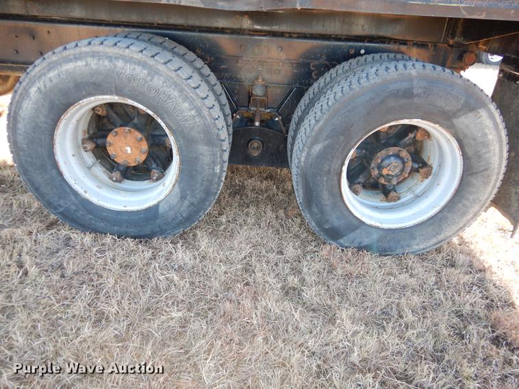 image for item DC0340 1994 Ford LTS9000 dump truck