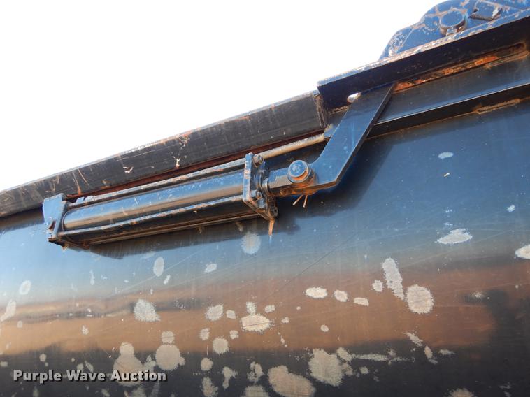 image for item DC0340 1994 Ford LTS9000 dump truck