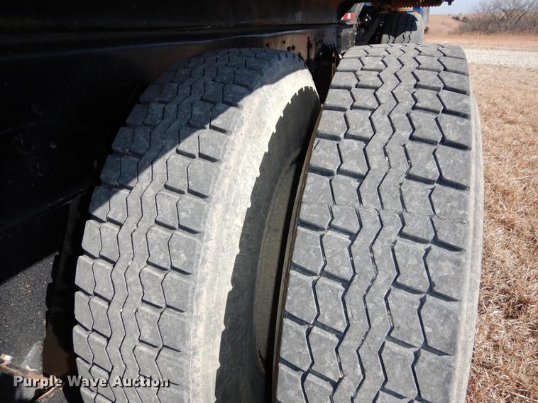 image for item DC0340 1994 Ford LTS9000 dump truck