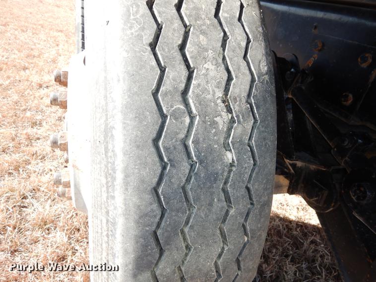 image for item DC0340 1994 Ford LTS9000 dump truck