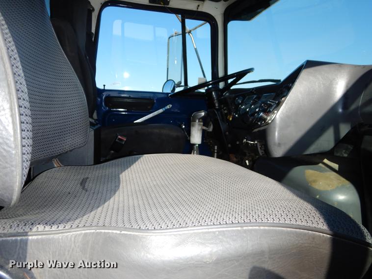 image for item DC0340 1994 Ford LTS9000 dump truck