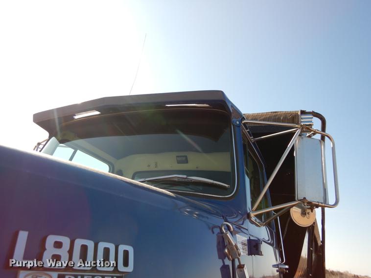 image for item DC0340 1994 Ford LTS9000 dump truck