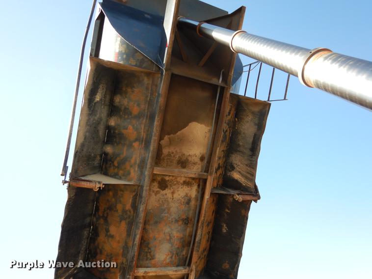 image for item DC0340 1994 Ford LTS9000 dump truck