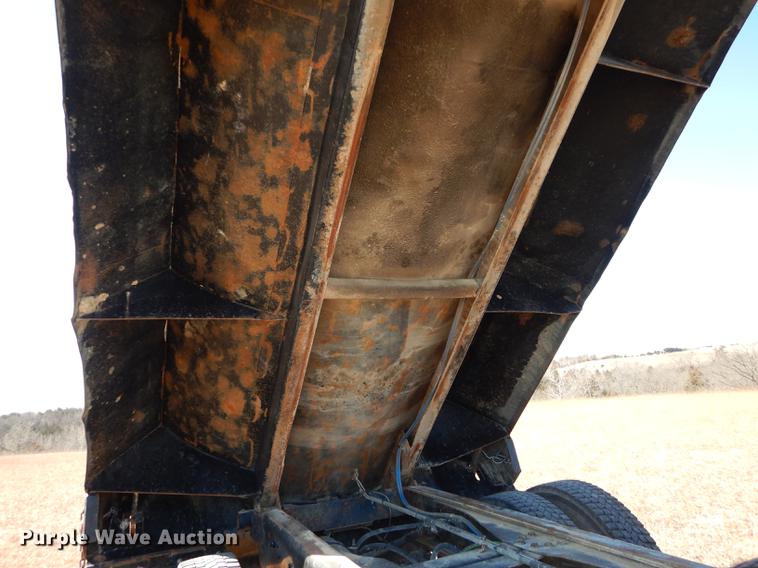 image for item DC0340 1994 Ford LTS9000 dump truck