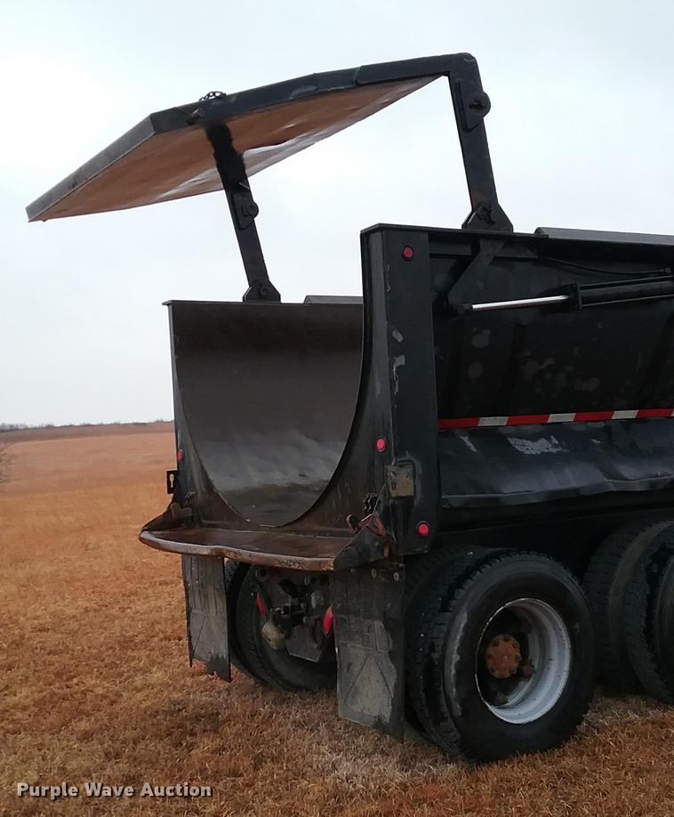 image for item DC0340 1994 Ford LTS9000 dump truck