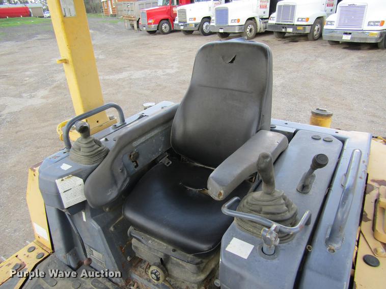 image for item DC7944 2006 Komatsu D41P-6 dozer