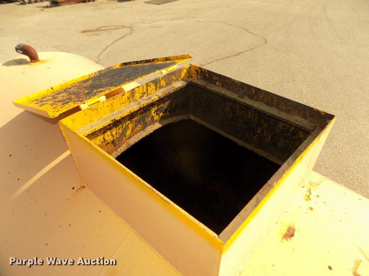 image for item DD2851 Seal coat tank