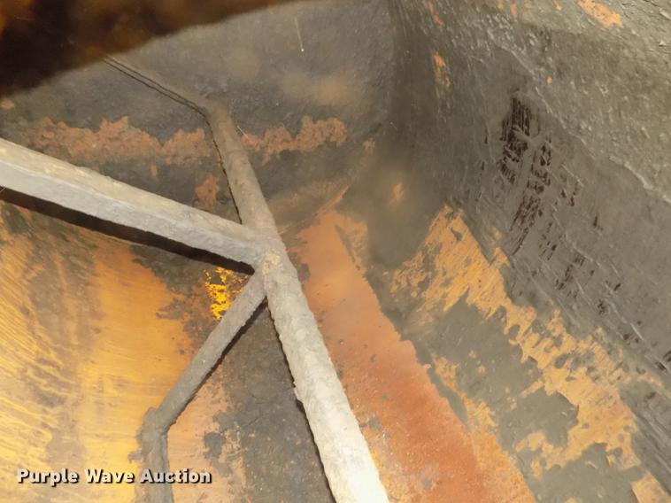 image for item DD2851 Seal coat tank