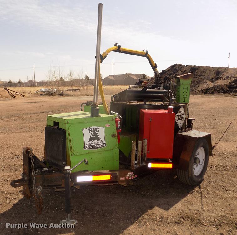 image for item DD2852 2007 Cimline Matrix 1500 melter applicator