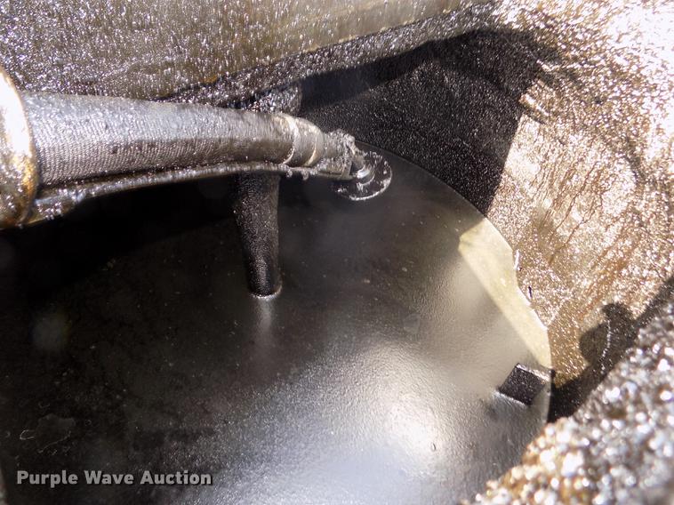 image for item DD2852 2007 Cimline Matrix 1500 melter applicator