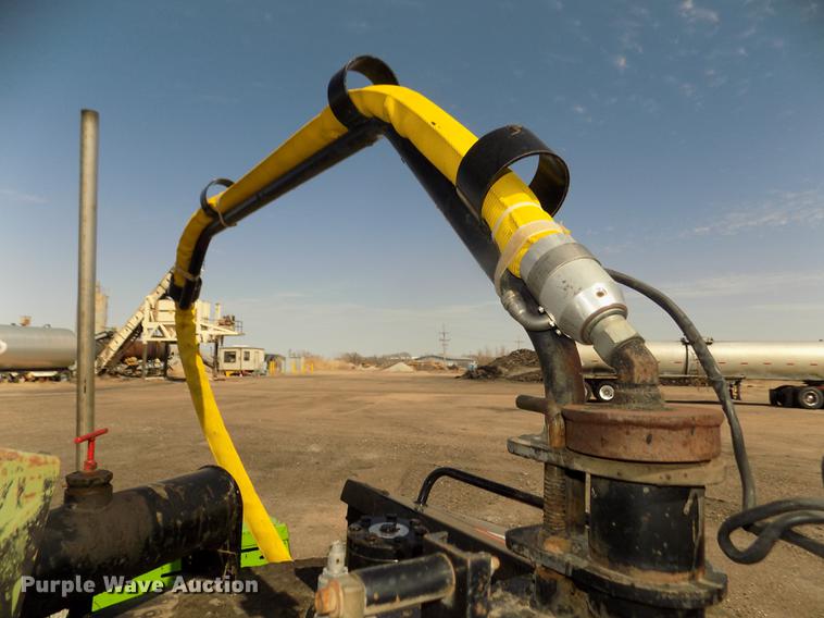 image for item DD2852 2007 Cimline Matrix 1500 melter applicator