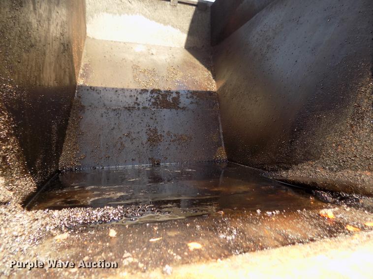 image for item DD2853 2000 Stepp SPH275 asphalt trailer