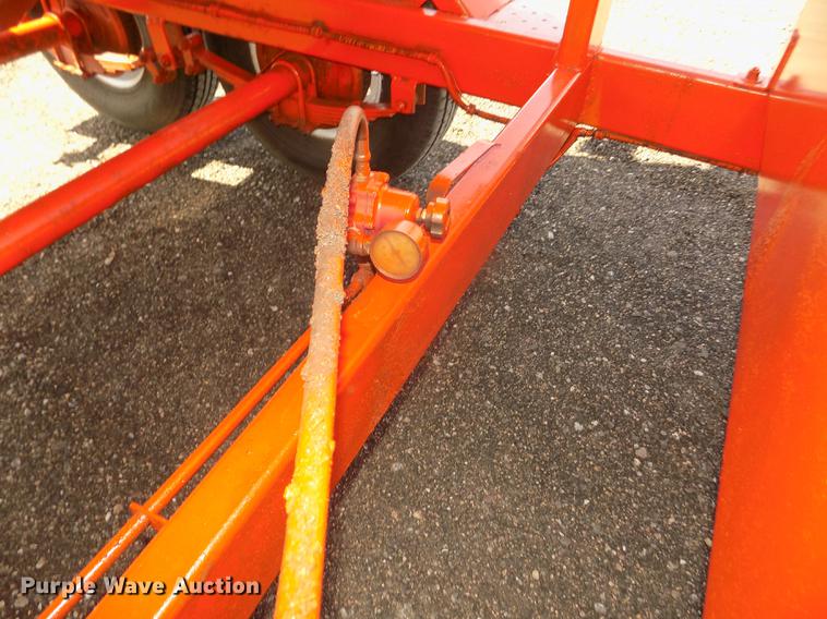 image for item DD2853 2000 Stepp SPH275 asphalt trailer