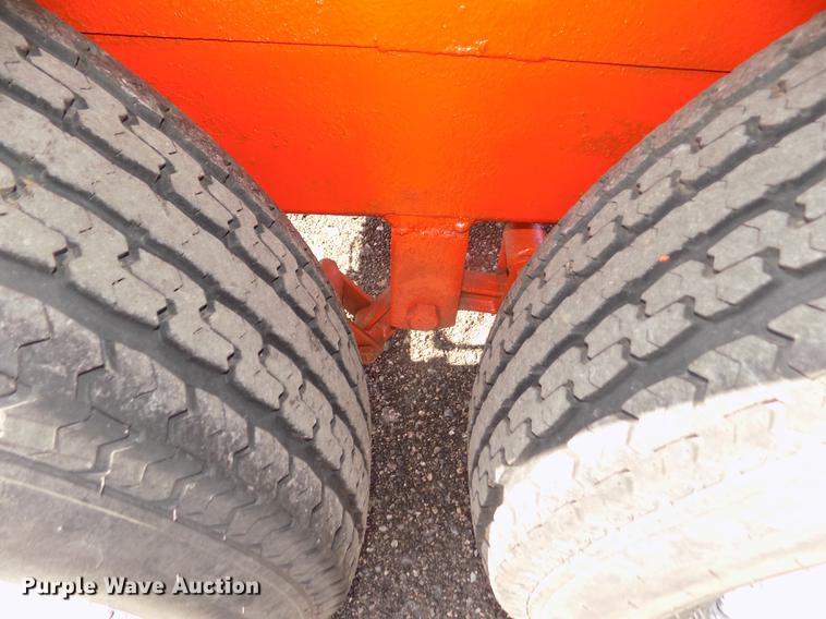 image for item DD2853 2000 Stepp SPH275 asphalt trailer