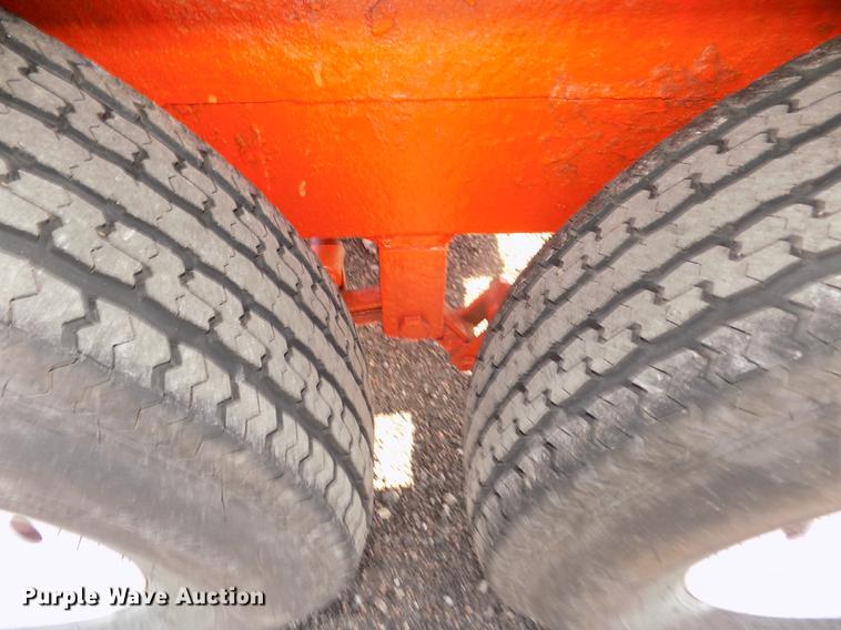 image for item DD2853 2000 Stepp SPH275 asphalt trailer