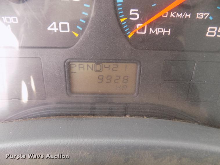 image for item DD2868 2004 International 4200 liquid distributor truck