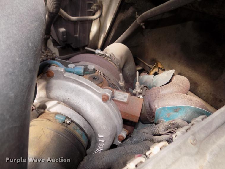 image for item DD2868 2004 International 4200 liquid distributor truck