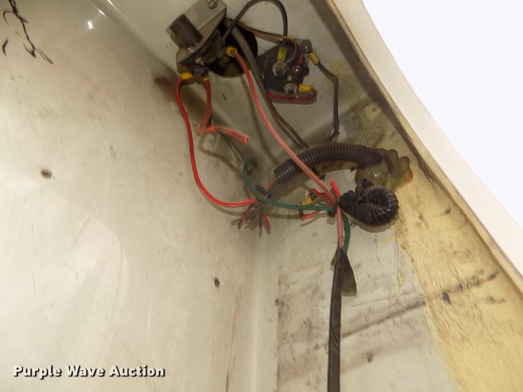 image for item DD2868 2004 International 4200 liquid distributor truck