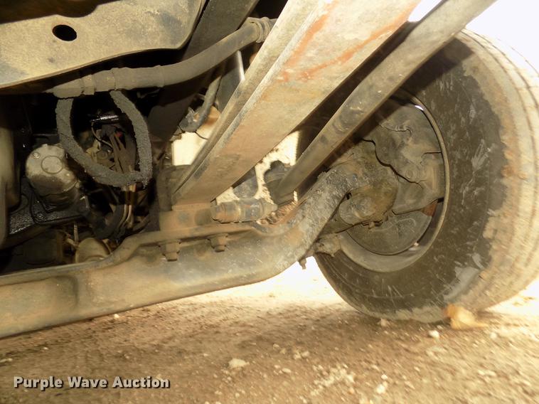 image for item DD2868 2004 International 4200 liquid distributor truck