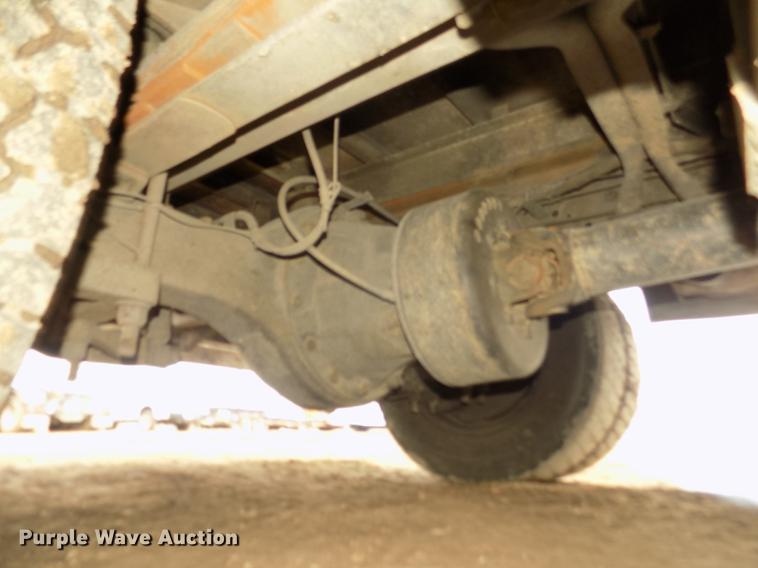 image for item DD2868 2004 International 4200 liquid distributor truck