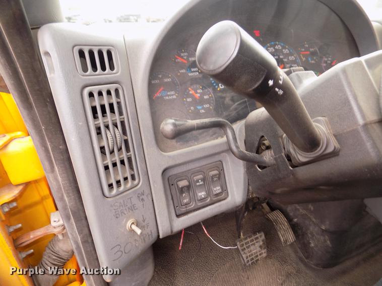 image for item DD2870 2006 International 7400 dump truck