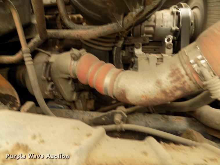 image for item DD2870 2006 International 7400 dump truck