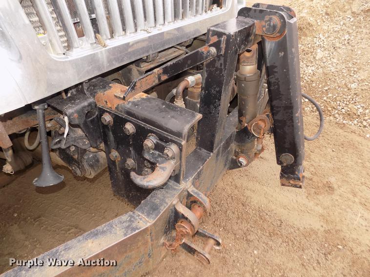 image for item DD2870 2006 International 7400 dump truck