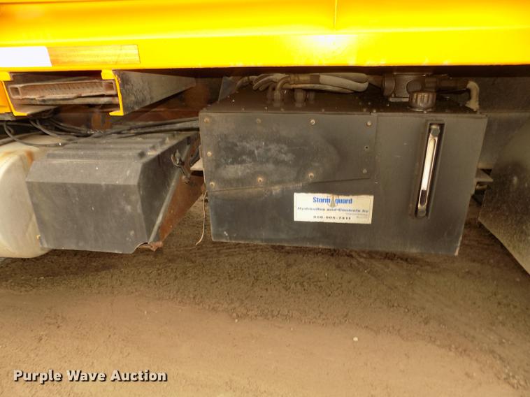 image for item DD2870 2006 International 7400 dump truck