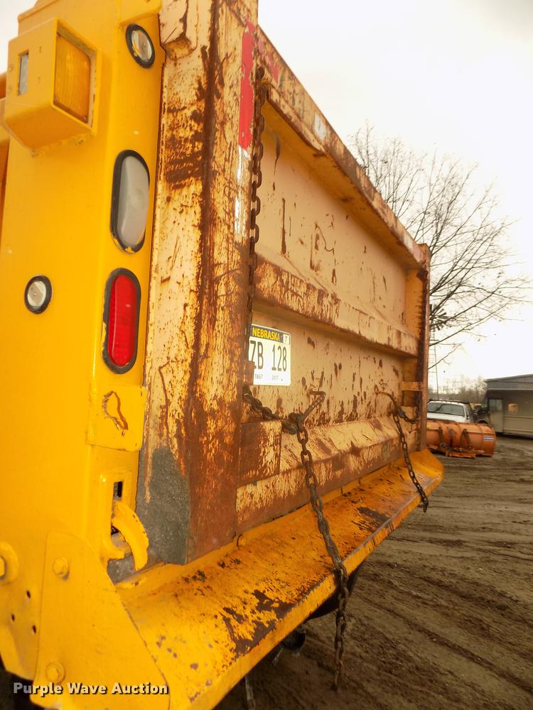 image for item DD2870 2006 International 7400 dump truck