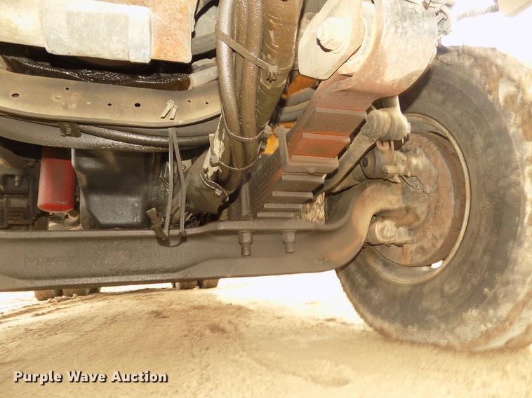 image for item DD2870 2006 International 7400 dump truck