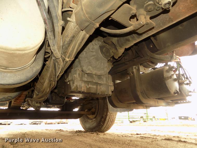 image for item DD2870 2006 International 7400 dump truck