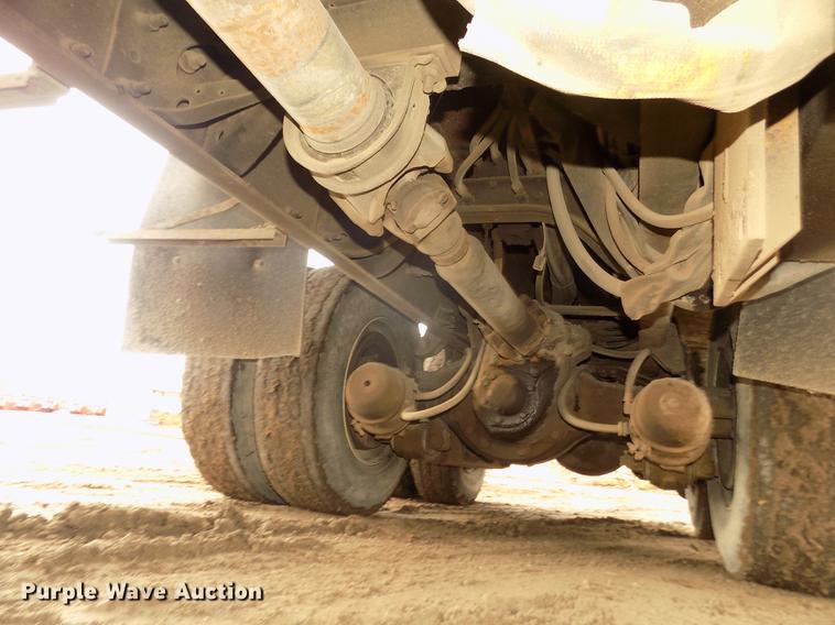 image for item DD2870 2006 International 7400 dump truck