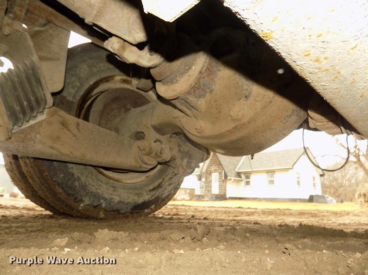 image for item DD2870 2006 International 7400 dump truck