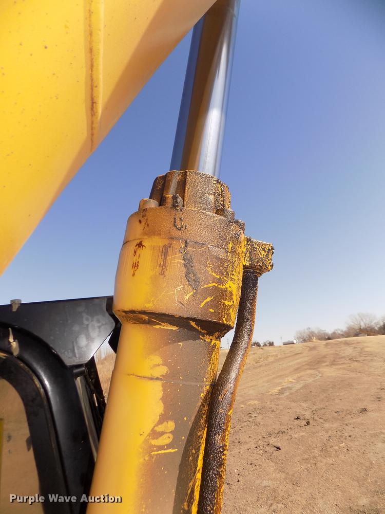 image for item DD2871 1999 Caterpillar 345B L excavator