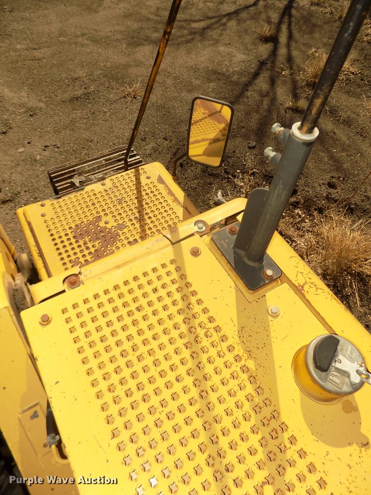 image for item DD2871 1999 Caterpillar 345B L excavator