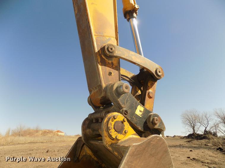 image for item DD2871 1999 Caterpillar 345B L excavator