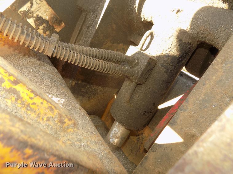 image for item DD2871 1999 Caterpillar 345B L excavator