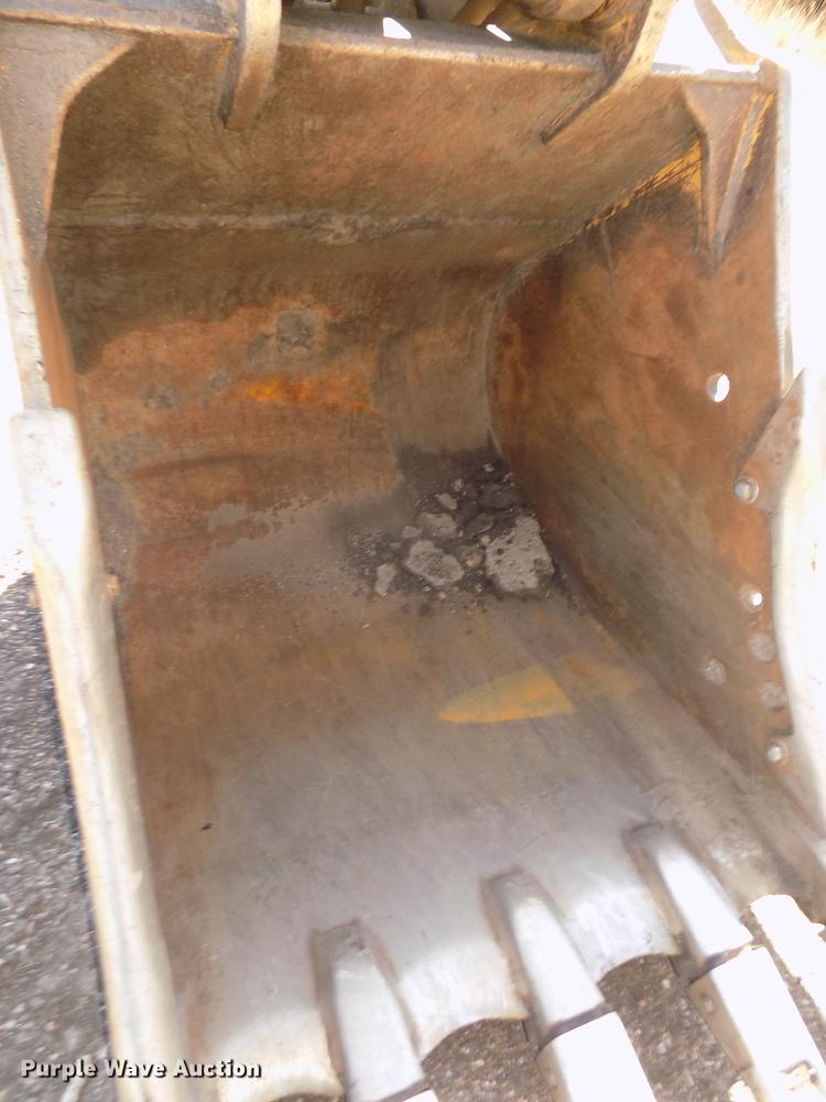 image for item DD2871 1999 Caterpillar 345B L excavator