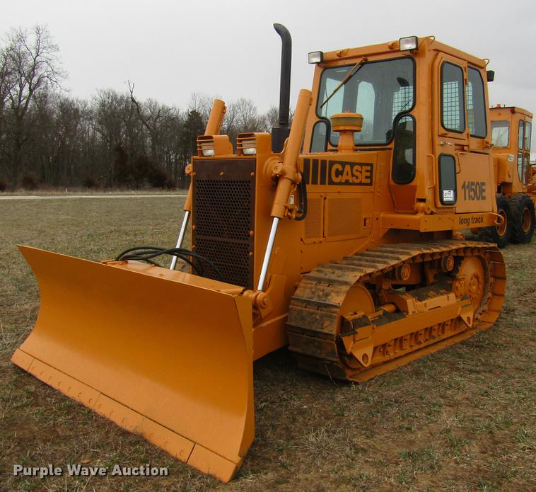 image for item DD7416 1988 Case 1150E dozer