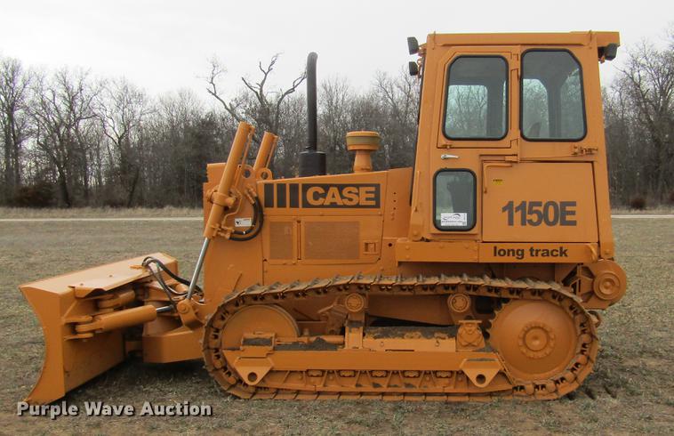 image for item DD7416 1988 Case 1150E dozer